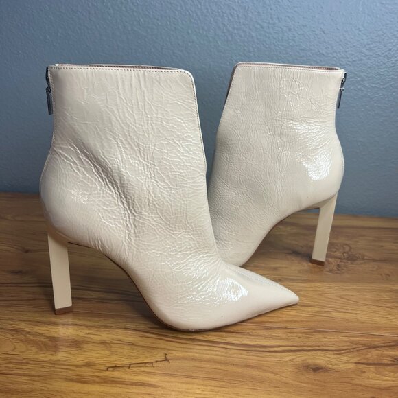 Schutz Viha Patent Leather Bootie‎ Womens 10 Pointed Toe Heel Eggshell - Picture 11 of 16